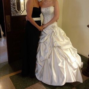 Maggie Sottero ‘Priscilla’ wedding dress